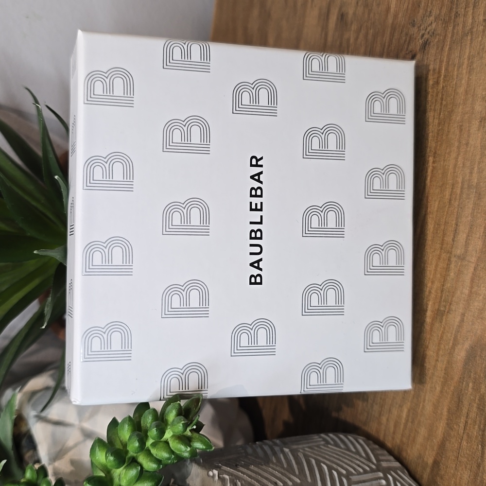 BaubleBar - Gold Heart Drop Earrings - Picture 5 of 5